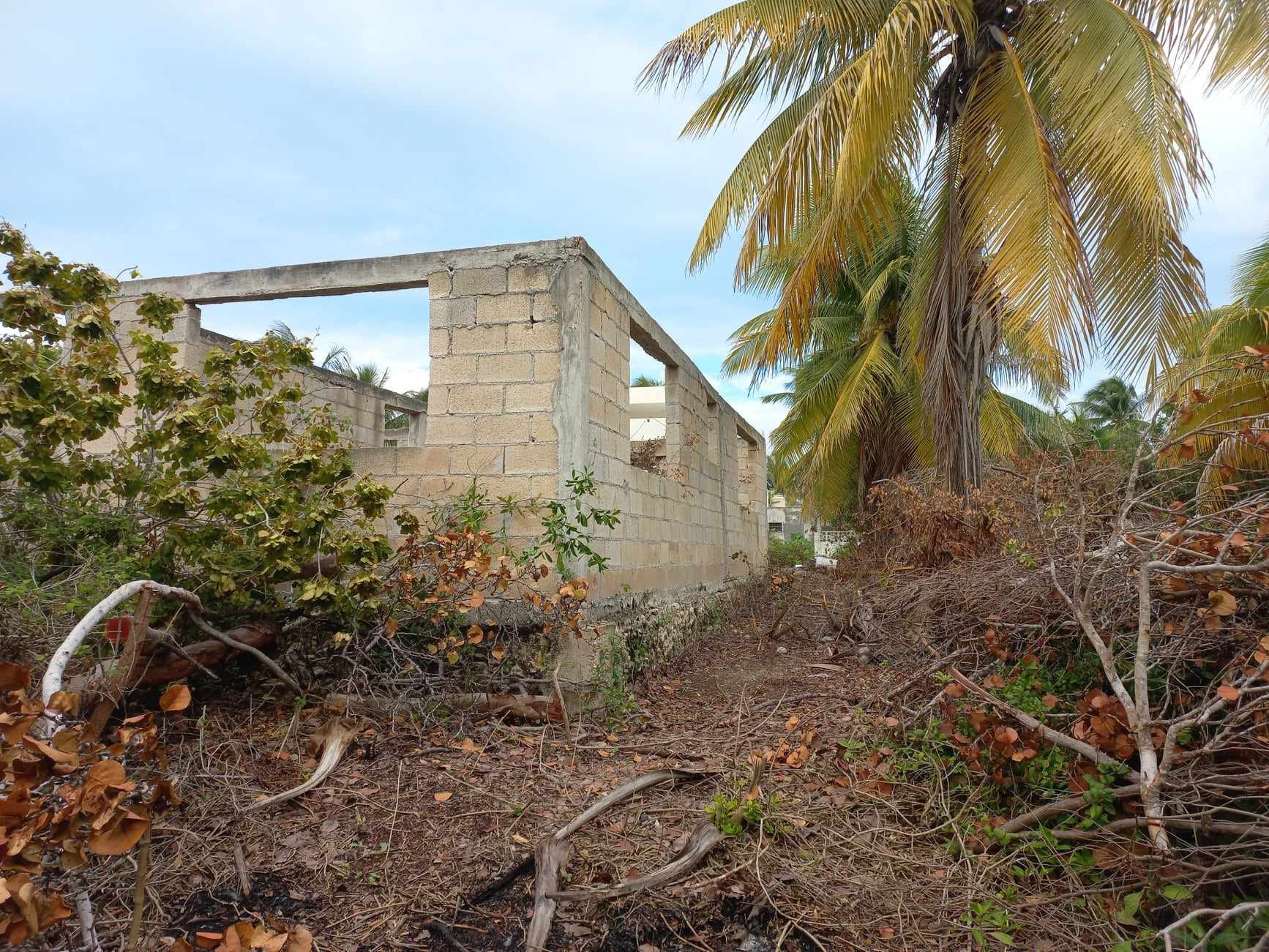 LandPlot for sale in Chelem Mexico, price 112,235 USD